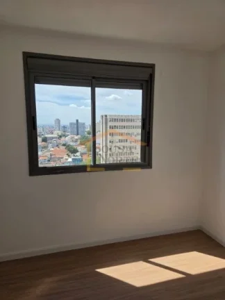 Imagem A planta bem distribuída conta com 3 suítes, 2 salas e uma cozinha integrada, proporcionando ampla...