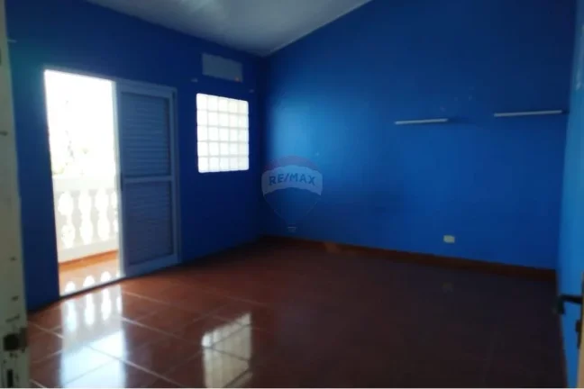 Imagem Casa na Vila Jardini com 4 Quartos, Piscina e Jardim em Sorocaba
