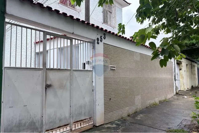 Imagem Apartamento com 50m² e 2 quartos em Cascadura. Rio de Janeiro,