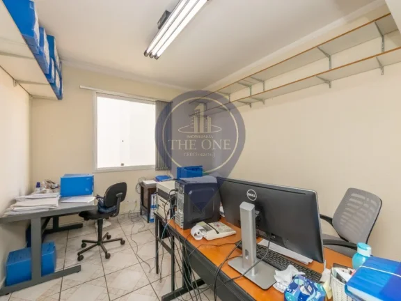 Imagem Casa Comercial à Venda em São Paulo - Bairro Saúde: 2 Salas, 6 Banheiros, 2 Vagas de Garagem, 400m² de Área.