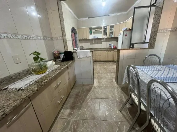 Imagem Casa Ampla com Terraço e Vista Privilegiada no Caminho Novo – Barbacena 3 quartos
