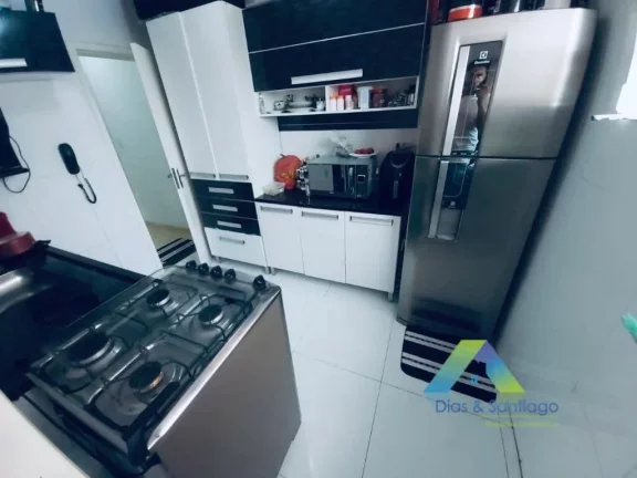 Imagem Lindo apartamento, reformado e mobiliado com 3 dormitórios,1 suite, 1 vaga, lazer com localização privilegiada e excelente valor!