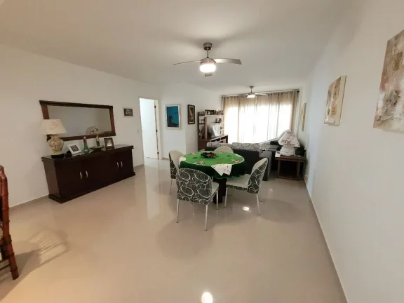 Imagem APARTAMENTO AMPLO COM 3DORMITÓRIOS, 1 SUÍTE, PEQUENA VISTA PARA O MAR, 1 VAGA PARA AUTO