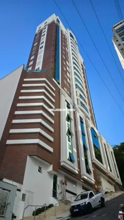 Apartamento Alto Padrão á venda com 3 suítes e 4 vagas localizado em Balneário Camboriú.