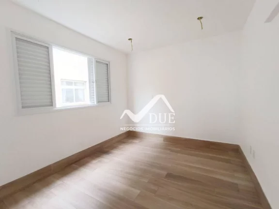 Imagem Sobrado com 3 dormitórios à venda, 158 m² por R$ 1.100.000,00 - Gonzaga - Santos/SP