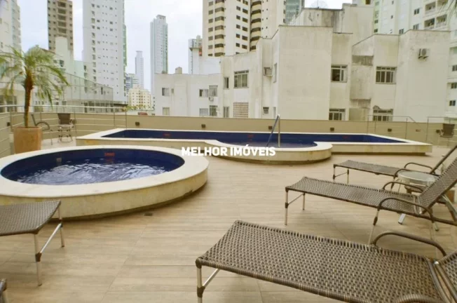 Imagem Apartamento Mobiliado, Decorado e Equipado com 03 Suítes à Venda em Balneário Camboriú - SC