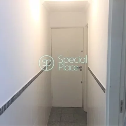 Imagem Apartamento com 180m² a venda no Itaim Bibi com ambientes amplos e claros. Living para dois ambient...