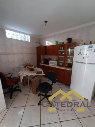 Imagem Sobrado a Venda na Agapeama em Jundiaí/SP - 3 quartos e 3 vagas