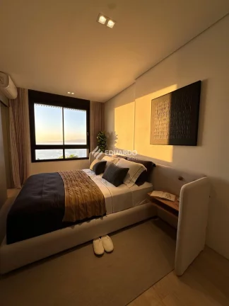 Imagem 143 Mayfair - Apartamento Decorado Frente Mar com 4 Suítes à Venda no Centro de