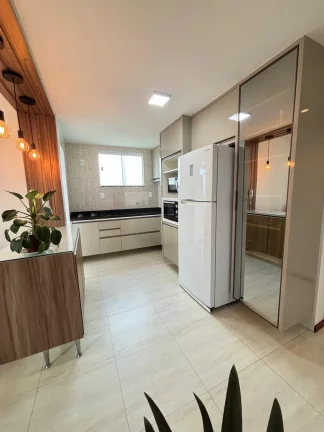 Imagem Apartamento à venda em Vitória da Conquista-BA, bairro Candeias: 2 quartos, 1 suíte, 2 salas, 2 banheiros, vaga de garagem!