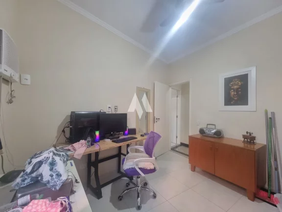Imagem Casa á venda com 3 dormitórios e 2 suítes - Aparecida em Santos