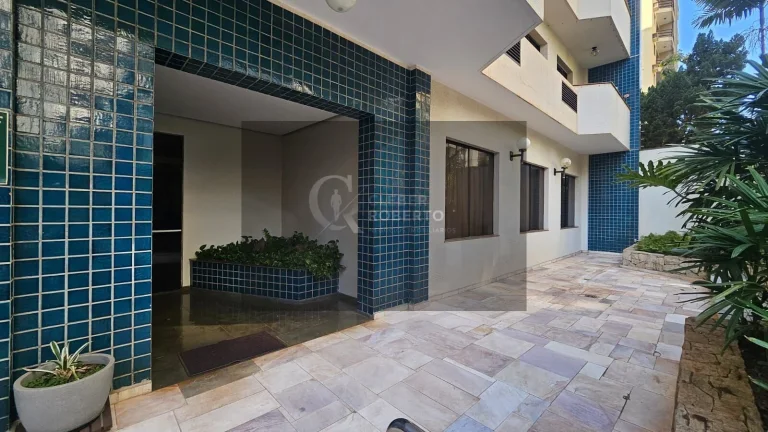 Imagem Amplo Apartamento com Sacada – 142m² e 2 Vagas no Centro