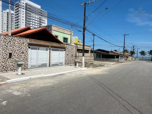Imagem Casa poucos metros do mar em Mongaguá