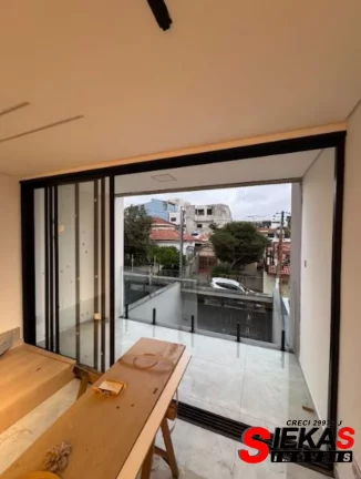Imagem Imperdível! Casa à venda em São Paulo-SP, na Vila Carrão, com 3 quartos, 3 suítes, 3 banheiros, 3 vagas de garagem e 197m².