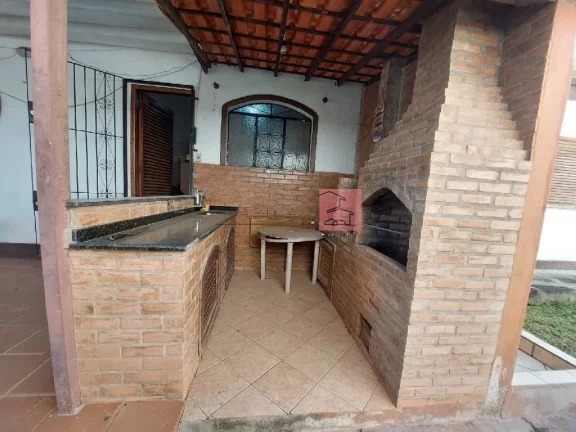 Imagem Casa para Venda em Araruama/RJ - 4 Dorm. 180 m2 Área Útil