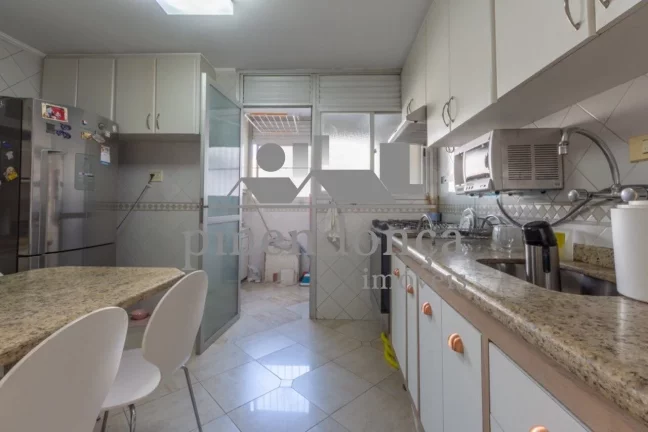 Imagem Apartamento a venda na Pompeia com 3 quartos( 1 sui­te ) e 2 vagas, 109m²