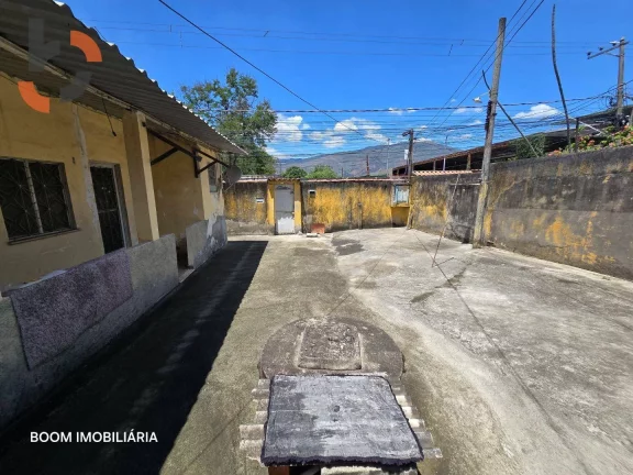 Imagem Casa com 1 dormitório à venda, 235 m² por R$ 330.000,00 - Cerâmica - Nova Iguaçu/RJ