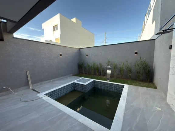 Imagem Casa a Venda com 3 Dorm e Piscina no Condomínio Nova Jaguari