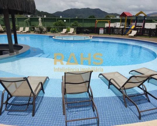 Imagem Linda Casa em Condomínio Fechado - Balneário Camboriú/SC Casa finamente mobiliada, em condomínio...