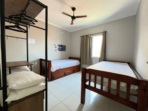 Imagem Casa para Venda em Praia Grande, Caiçara, 3 dormitórios, 1 suíte, 1 banheiro, 2 vagas