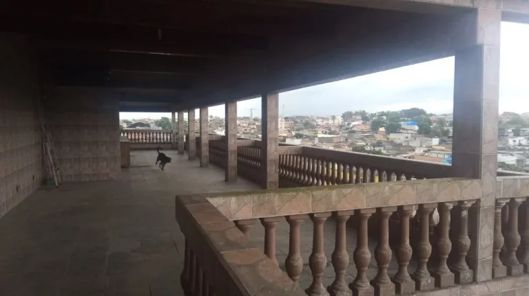 Imagem Sobrado à venda, 381 m² por R$ 695.000,00 - Vila Colorado - Suzano/SP