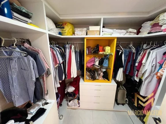 Imagem Apartamento com 2 dormitórios à venda, 67 m² por R$ 750.000,00 - Meireles - Fortaleza/CE