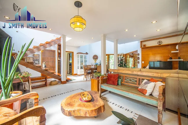 Imagem CASA ESTILO CAMPESTRE, LINDA, 3 SUÍTES. ÓTIMOS ACABAMENTOS.