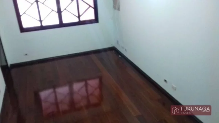 Imagem Sobrado com 3 quartos à venda, 220 m² por R$ 880.000 - Parque Renato Maia - Guarulhos/SP