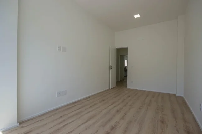 Imagem Apartamento 106M², 2Q, 1 Suíte, 2 Banheiros, 1 Vaga, Churrasqueira, Playground, Salão de Festas e Jogos.