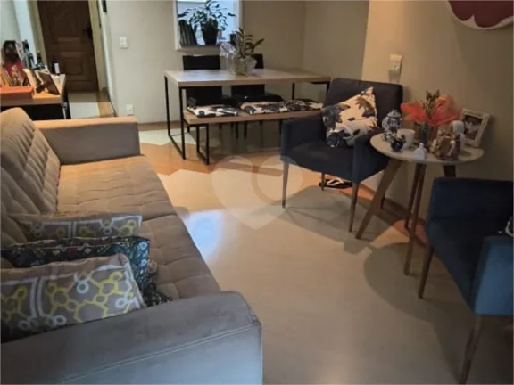Imagem Apartamento à venda com 3 quartos, sendo 1 suíte, no condomínio Portal Dos Bandeirantes, São Paulo - SP