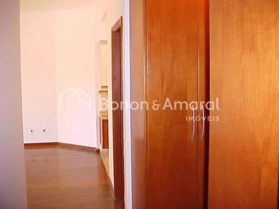 Imagem Excelente casa no Jd. Botânico.
Muito bem localizada.
Térrea, Área construída: 420 m²
- Living ...
