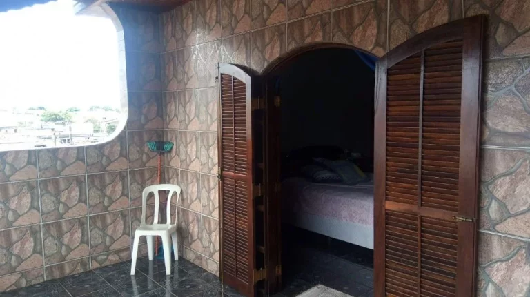 Imagem Sobrado à venda, 381 m² por R$ 695.000,00 - Vila Colorado - Suzano/SP