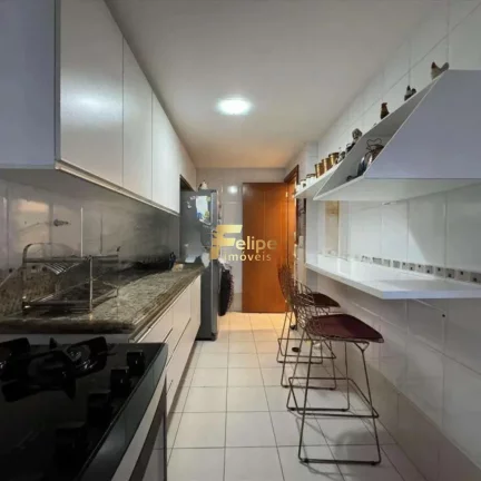 Imagem Desfrute da vida à beira-mar neste encantador apartamento de 02 quartos, localizado na esquina do oceano.