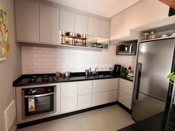 Imagem Este sobrado de aproximadamente 94m² no Condomínio Carpe Diem, no Parque Taquaral, reúne conforto...