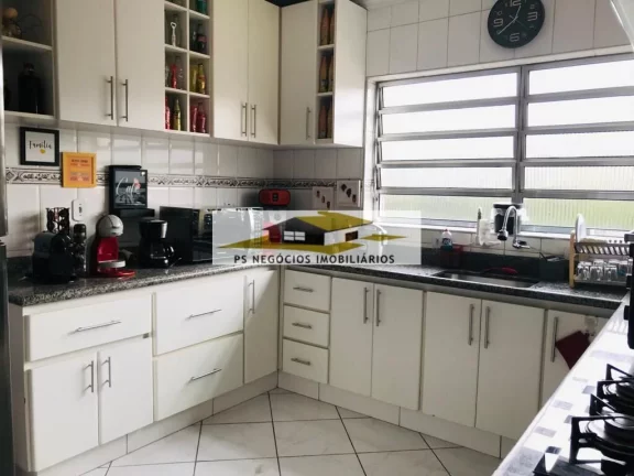 Imagem Sobrado Triplex no Cambuci a venda