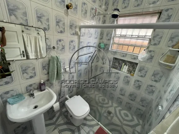 Imagem Espaçosa Casa Semi Isolada 3 Quartos no Campo da Aviação, Praia Grande