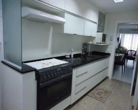 Imagem Apartamento à venda no Guarujá na Praia das Pitangueiras.