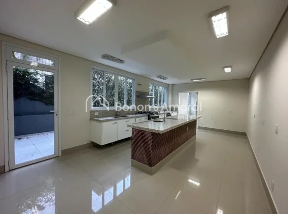 Imagem Excelente Casa à Venda em Valinhos - SP

Esta casa está situada em uma localização privilegiada,...