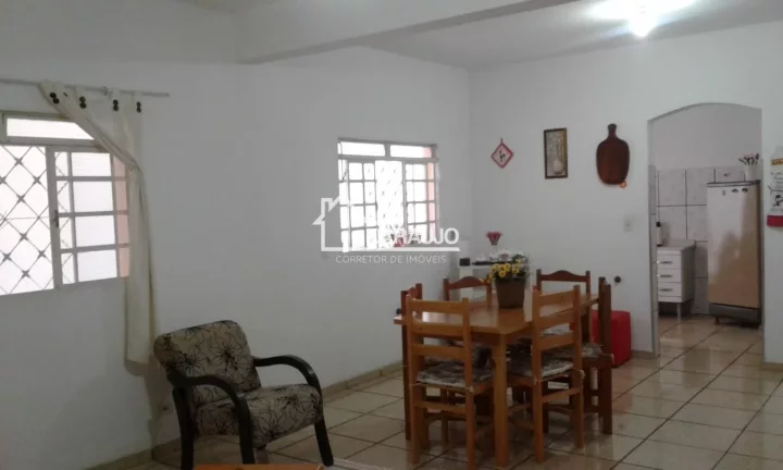 Imagem Casa à venda em Jardim Ana Maria com 234m² 3 quartos, 2 vagas