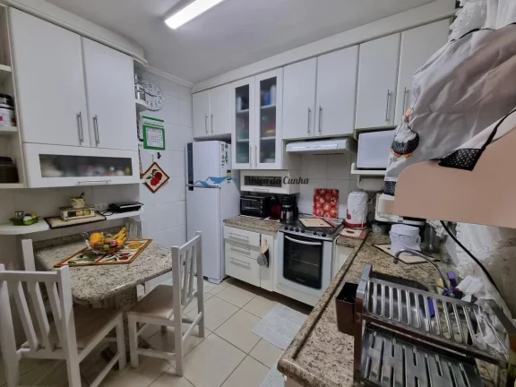 Imagem Sobrado para venda com 3 dormitórios, 130m², 2 vagas Vila Pires em Santo André