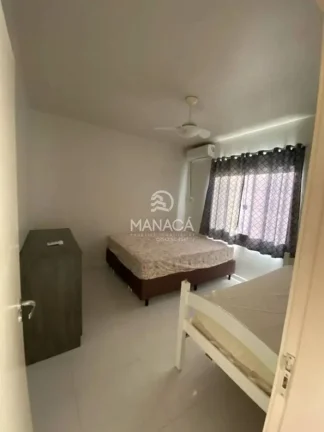 Imagem Sobrado amplo e Reformado no Centro – 330m² e a 500m da Praia!