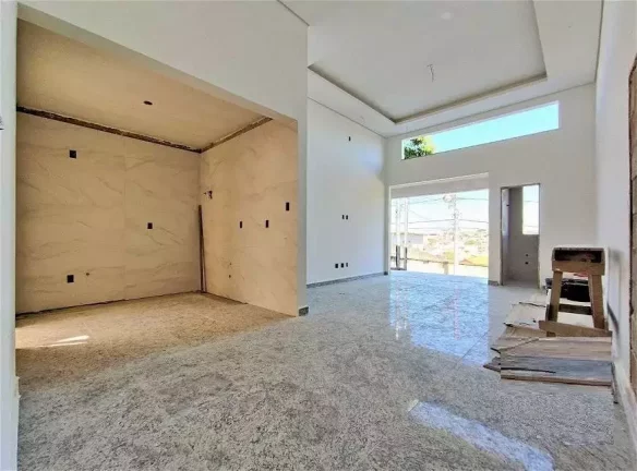 Imagem Casa duplex à venda, 3 quartos, 1 suíte, 2 vagas, Santa Mônica - Belo Horizonte/MG