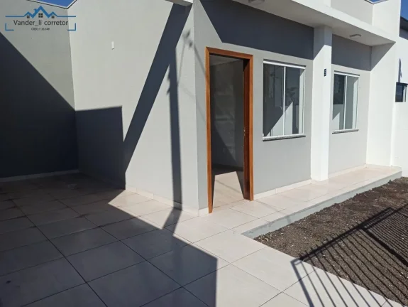 Imagem Casa nova com 2 dormitórios a venda no Pinheirinho.