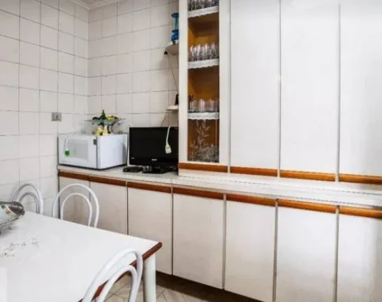Imagem Casa Com 150 metros 3 Dormitórios 2 Banheiros e 5 vagas de garagens