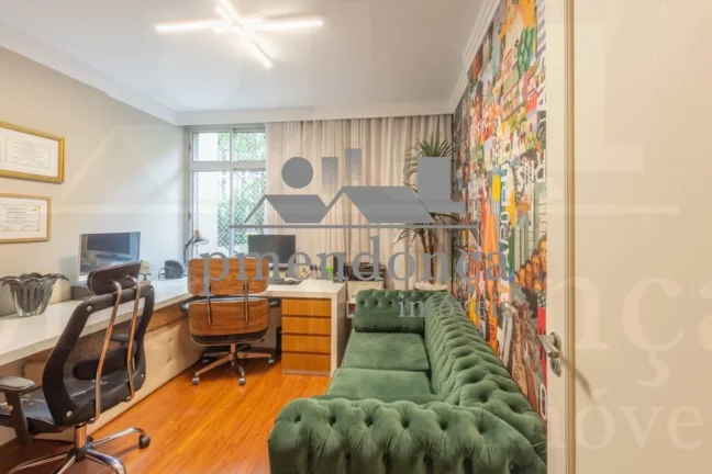 Imagem Apartamento reformado em Perdizes com 4 quartos( 1 suite )e 1 vaga, 198m²