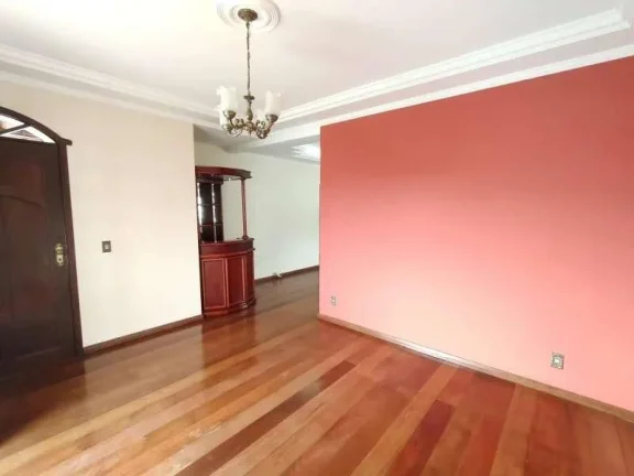 Imagem Casa Sofisticada com Espaços de Lazer