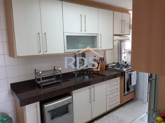 Imagem Vende apartamento de 120m² com 3 dormitórios com duas vagas de garagem em condomínio Clube na Vila Sofia, ao lado da Chácara Flora