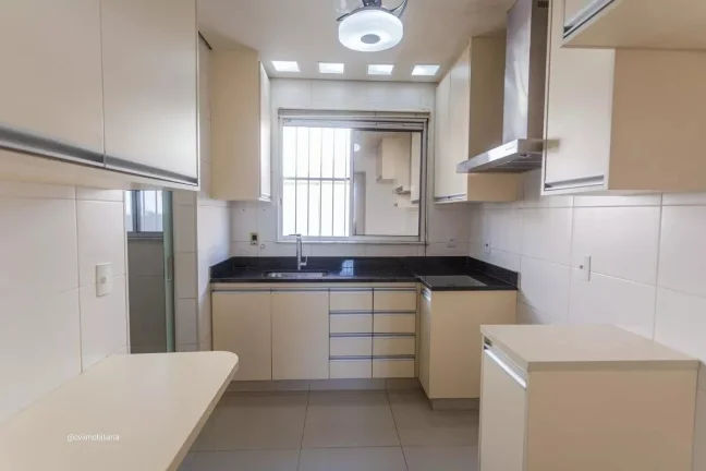 Imagem Apartamento amplo e bem distribuído, localizado no bairro Ana Lúcia, ideal para quem busca confort...