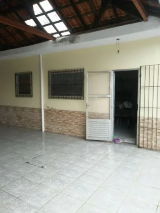 Imagem Casa com 2 dormitórios à venda, 90 m² por R$ 430.000,00 - Caiçara - Praia Grande/SP