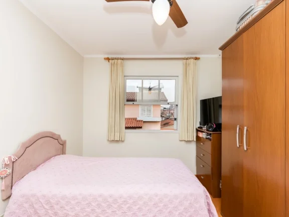 Imagem Casa Residencial - 131M², 3 Dorms, 1 Suíte, 2 Vagas Determinadas, Mobiliado, Academia, Churrasqueira.